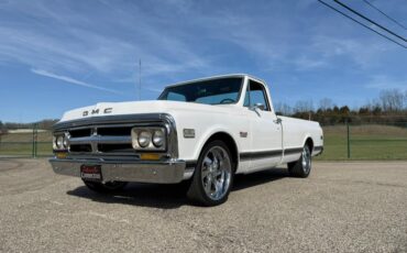 GMC-Sierra-1500-1969-Pickup-Truck