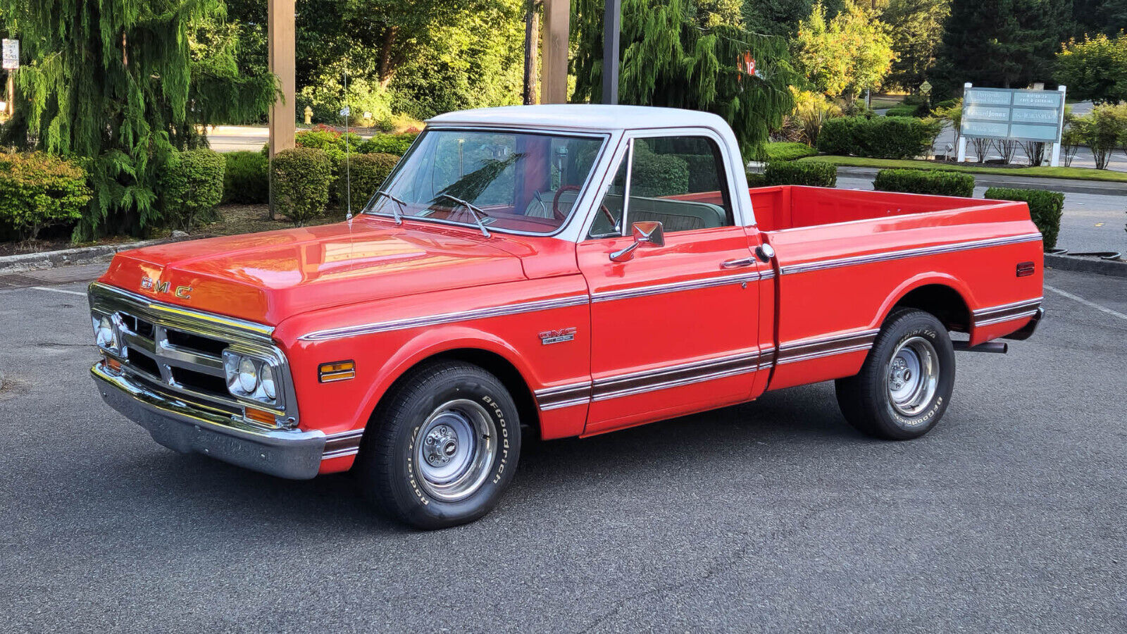 GMC-Sierra-1500-1972-Standard-Cab-Pickup-1