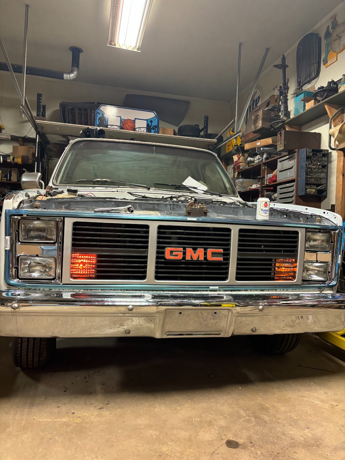 GMC-Sierra-1500-1985-Standard-Cab-Pickup-8