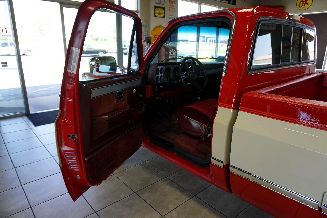 GMC-Sierra-1500-1987-Classic-Car-20