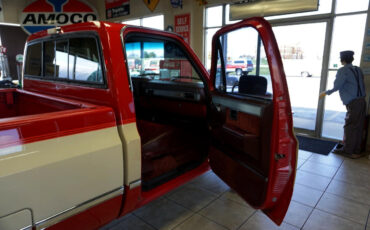 GMC-Sierra-1500-1987-Classic-Car-22