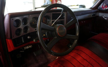 GMC-Sierra-1500-1987-Classic-Car-24