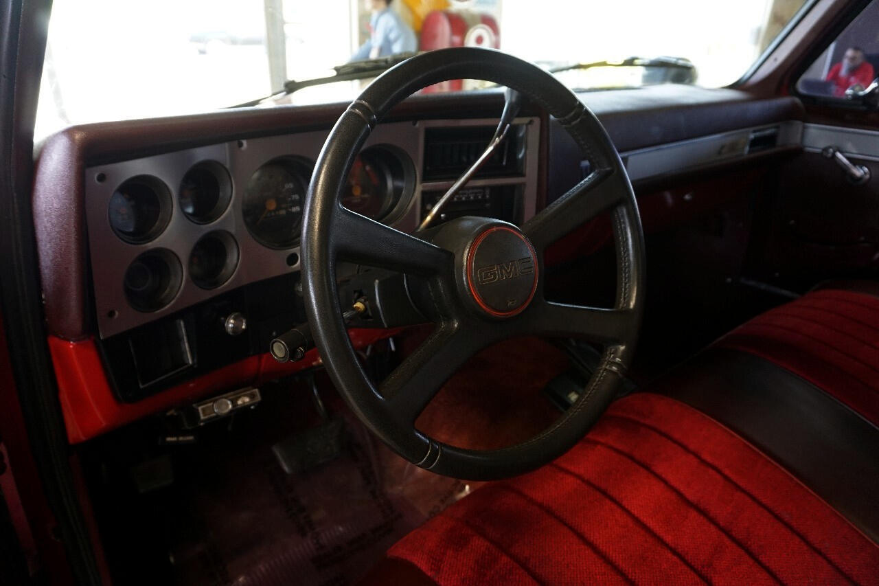 GMC-Sierra-1500-1987-Classic-Car-24