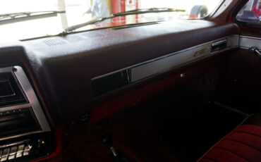 GMC-Sierra-1500-1987-Classic-Car-25
