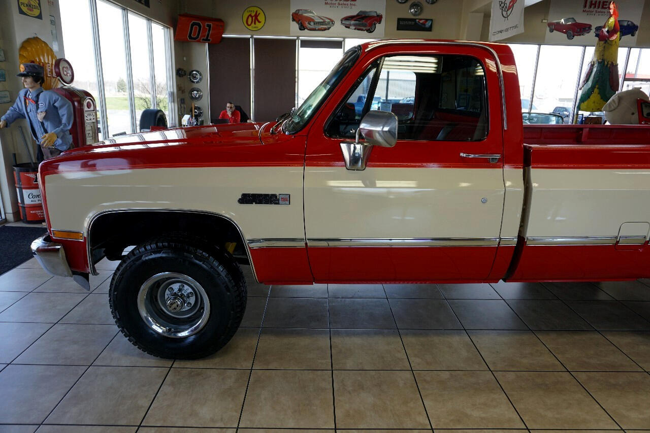 GMC-Sierra-1500-1987-Classic-Car-35