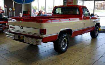 GMC-Sierra-1500-1987-Classic-Car-8