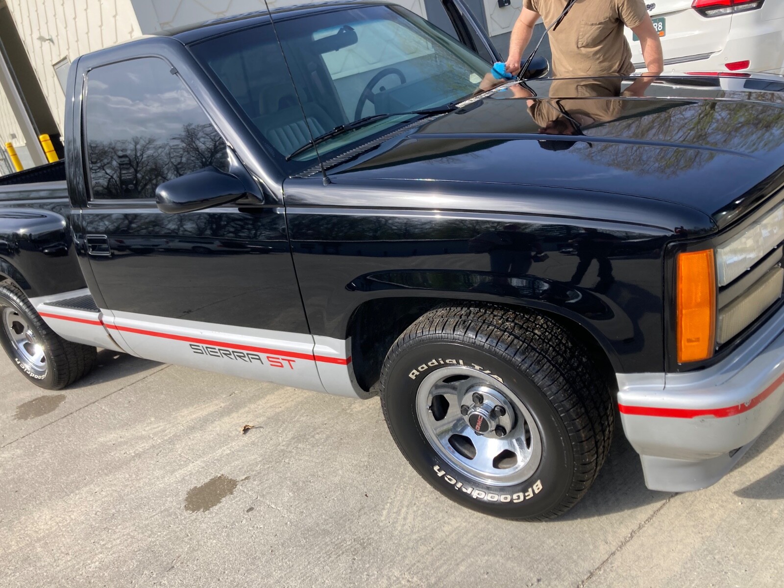 GMC-Sierra-1500-1992-Standard-Cab-Pickup-1