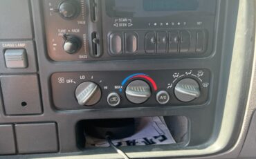 GMC-Sierra-1500-1995-Standard-Cab-Pickup-3