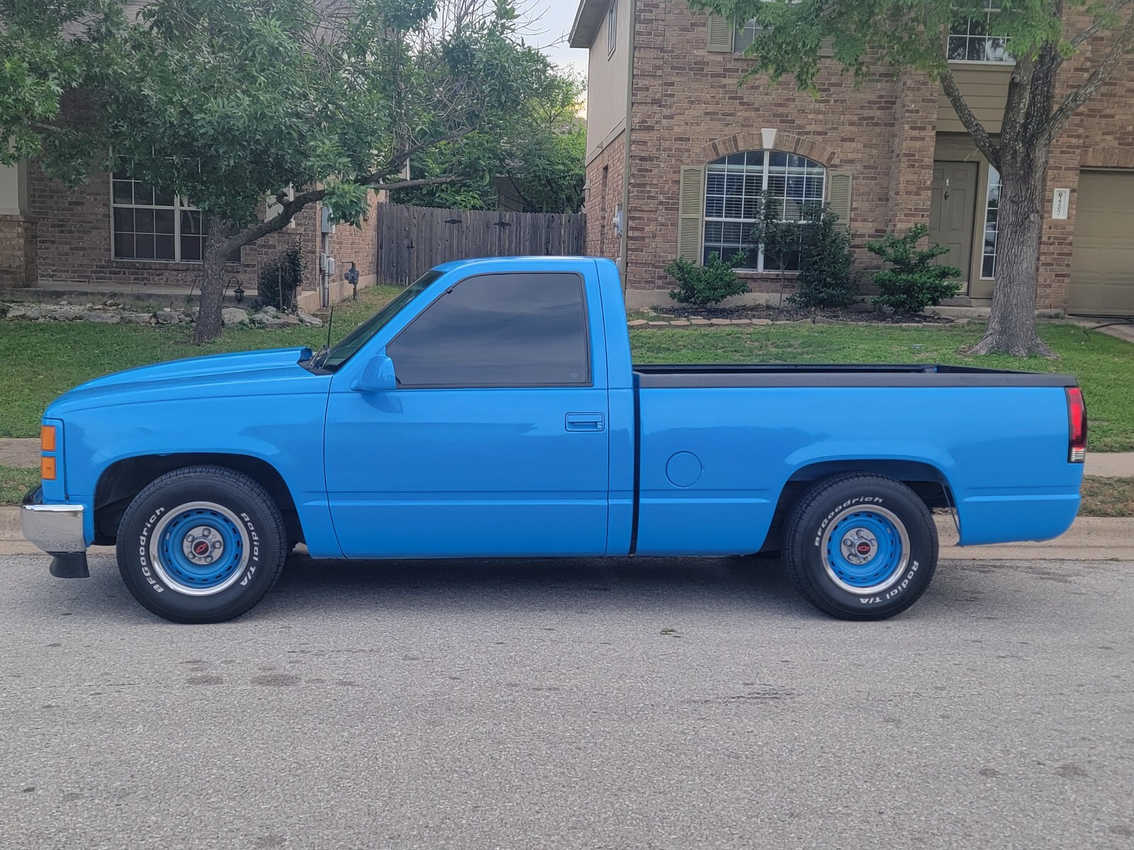 GMC-Sierra-1500-1995-Standard-Cab-Pickup-8