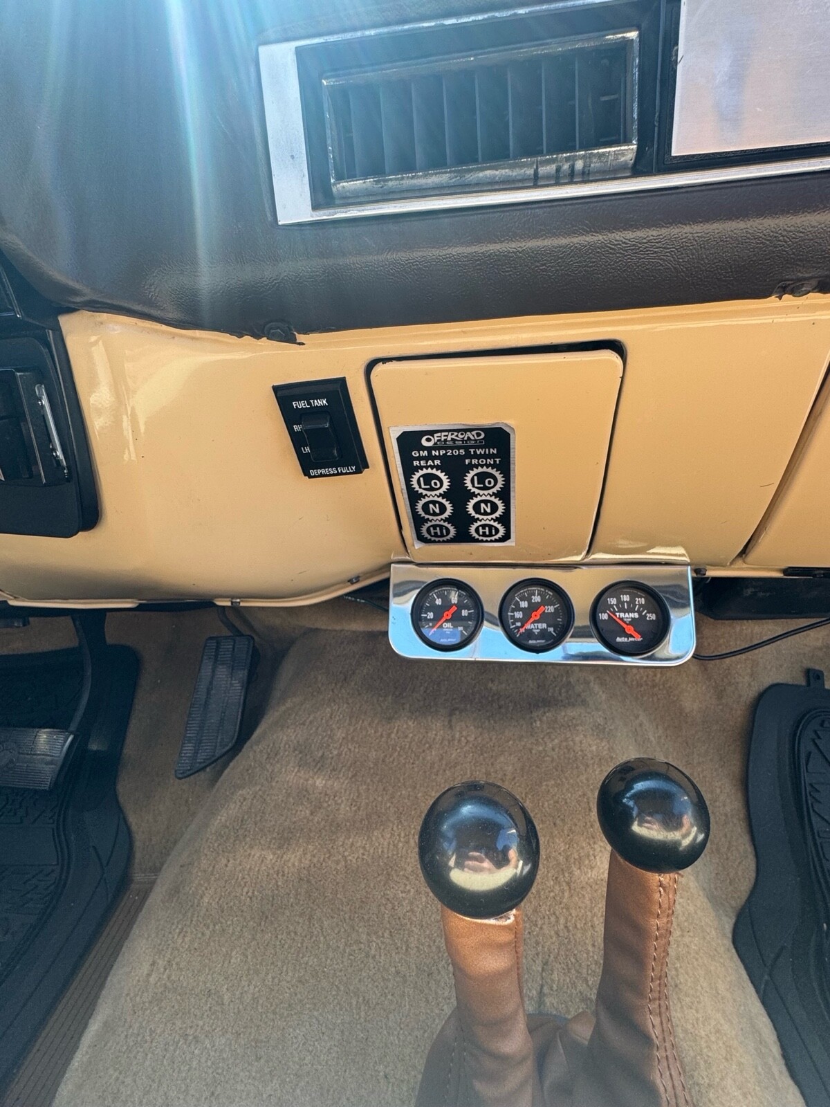 GMC-Sierra-2500-1982-10