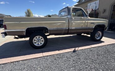GMC-Sierra-2500-1982-6