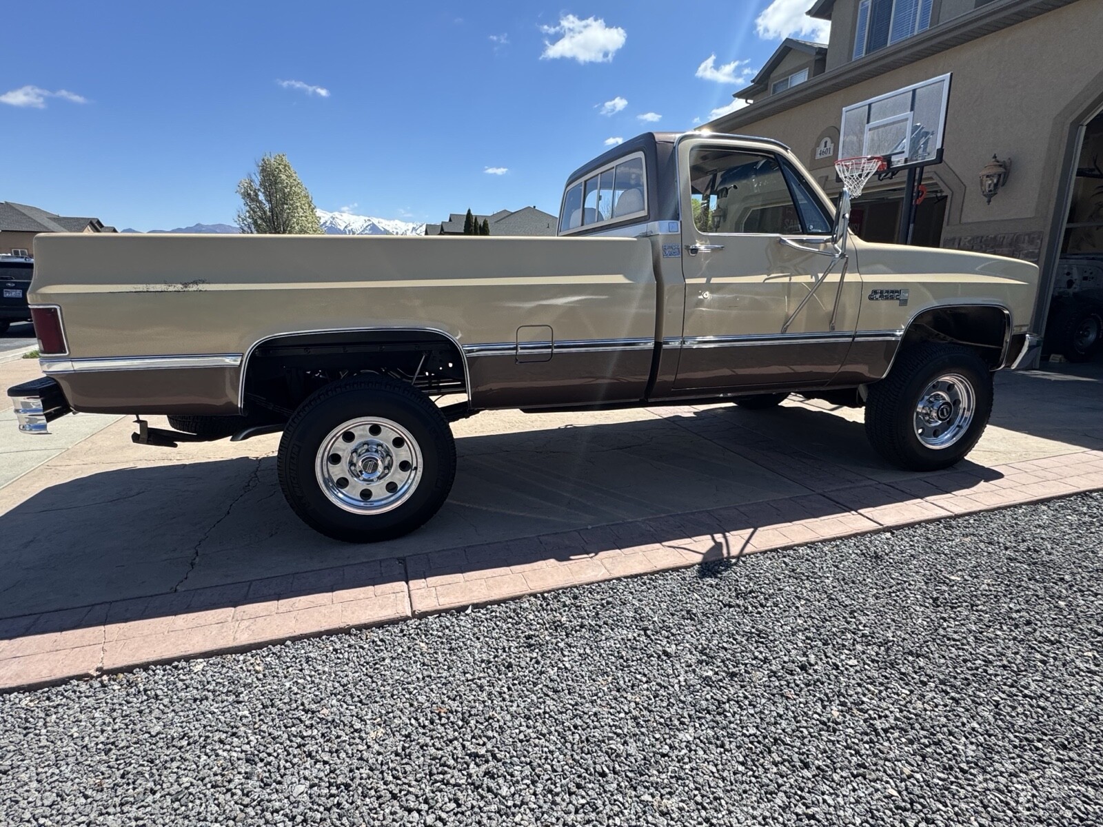 GMC-Sierra-2500-1982-6