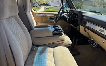 GMC-Sierra-2500-1982-8