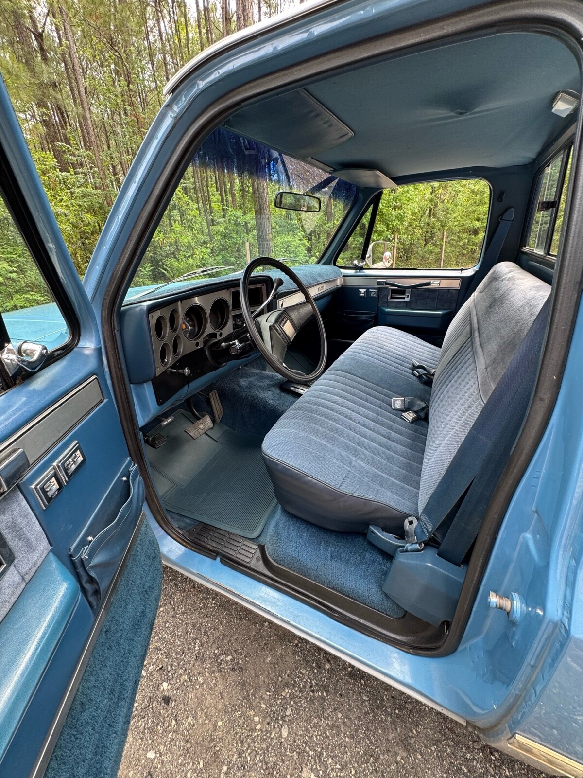 GMC-Sierra-2500-1985-23