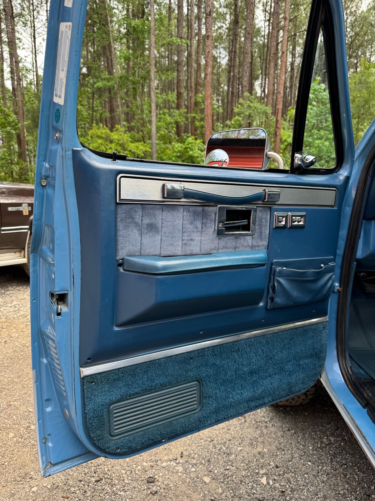 GMC-Sierra-2500-1985-24