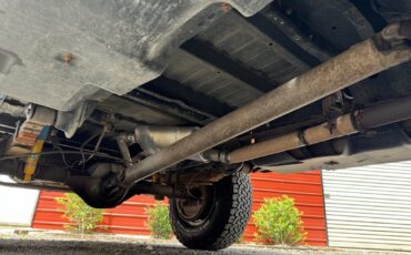 GMC-Sierra-2500-1985-33