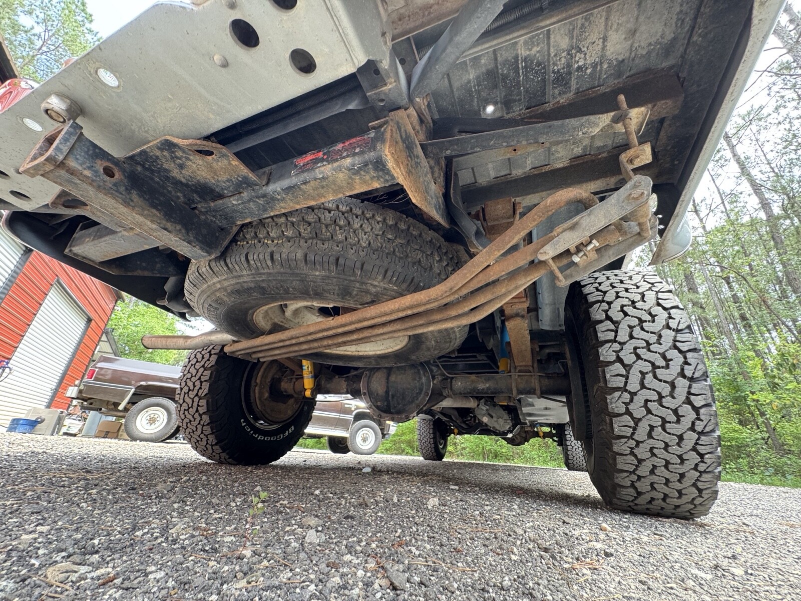 GMC-Sierra-2500-1985-36