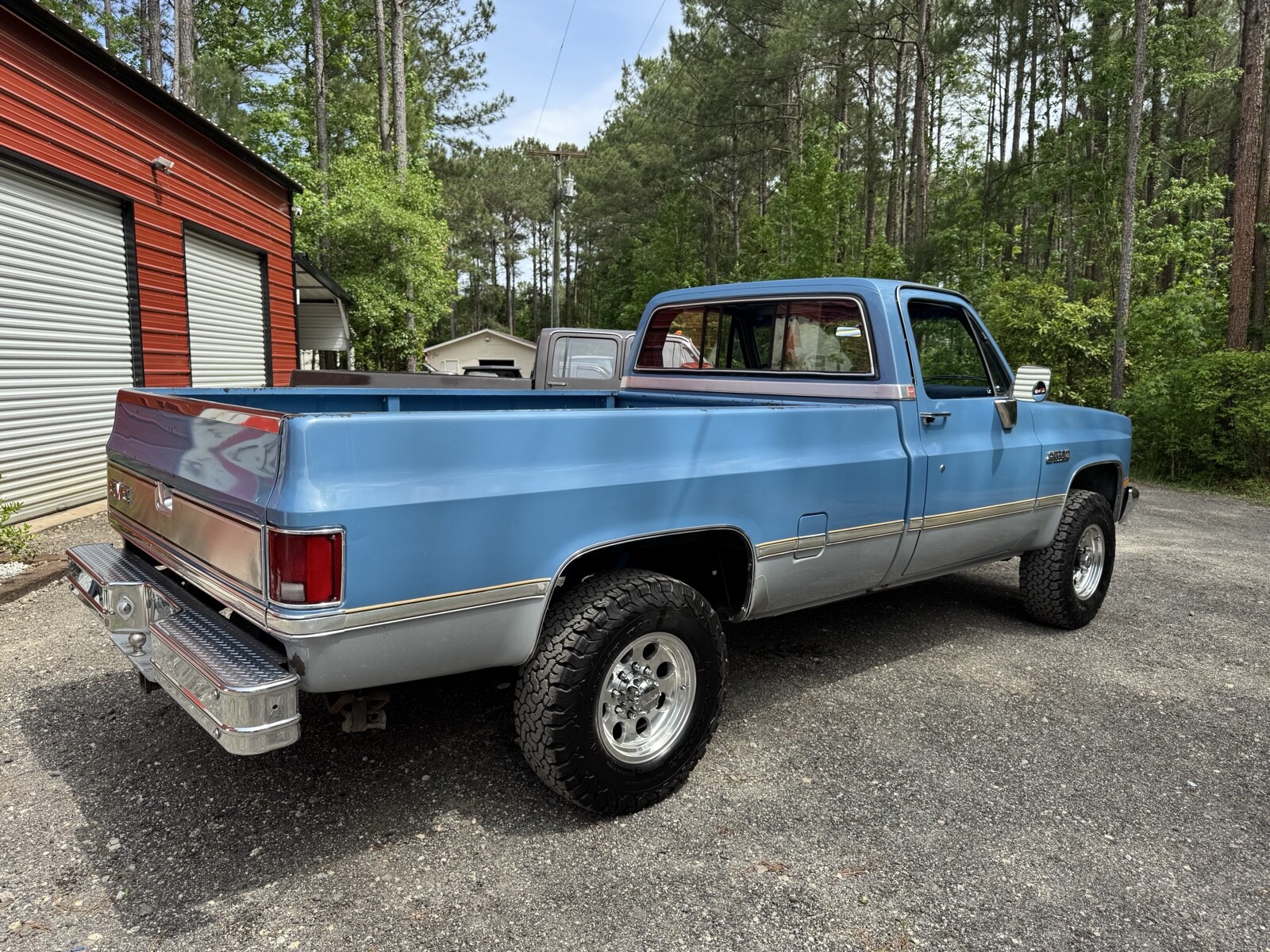 GMC-Sierra-2500-1985-6