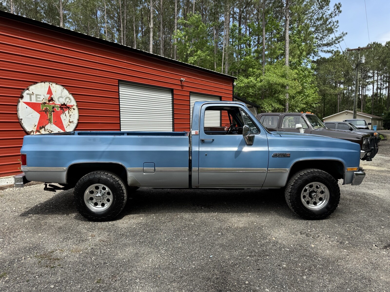 GMC-Sierra-2500-1985-7