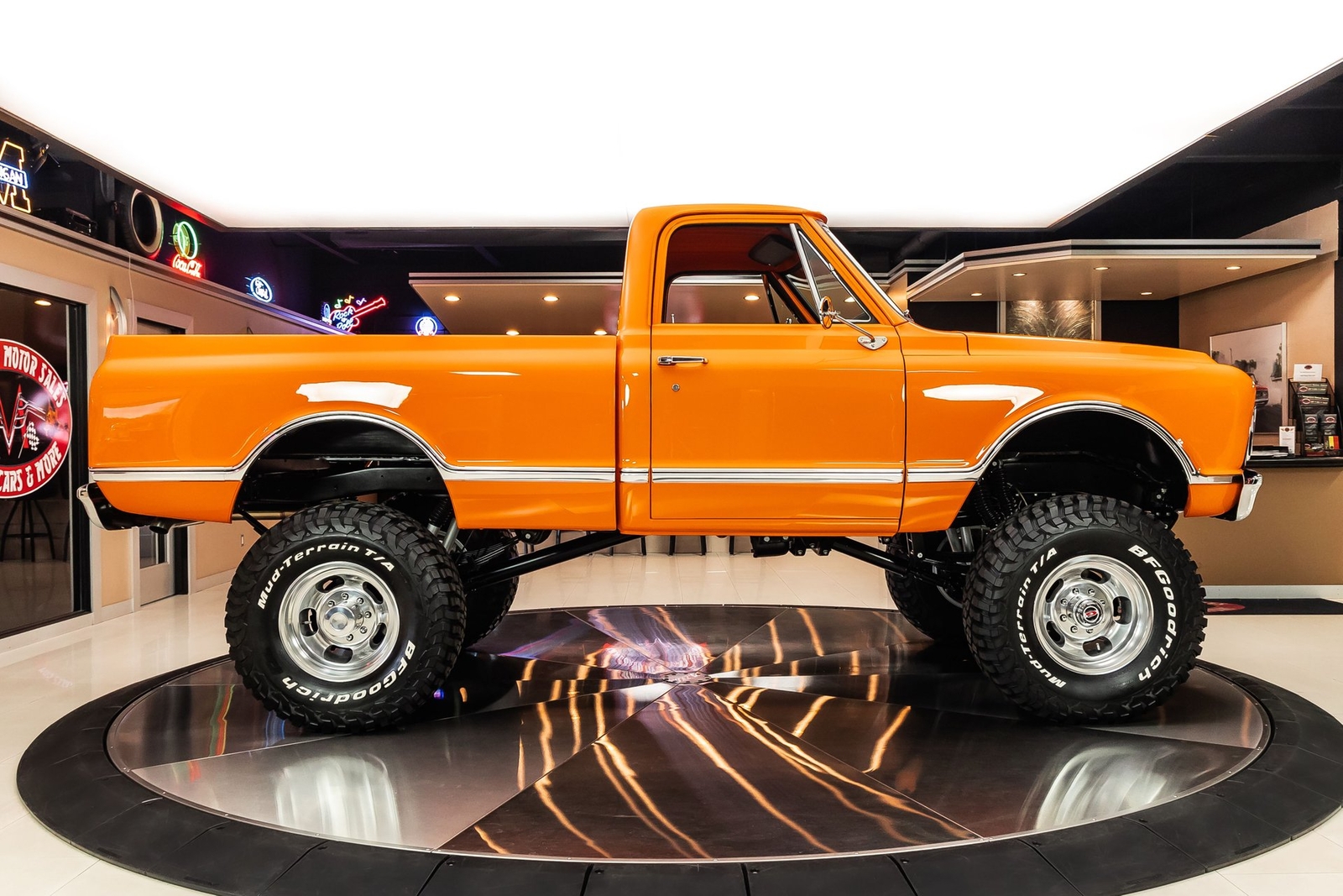 GMC-Sierra-3500-1967-Pickup-Truck-11