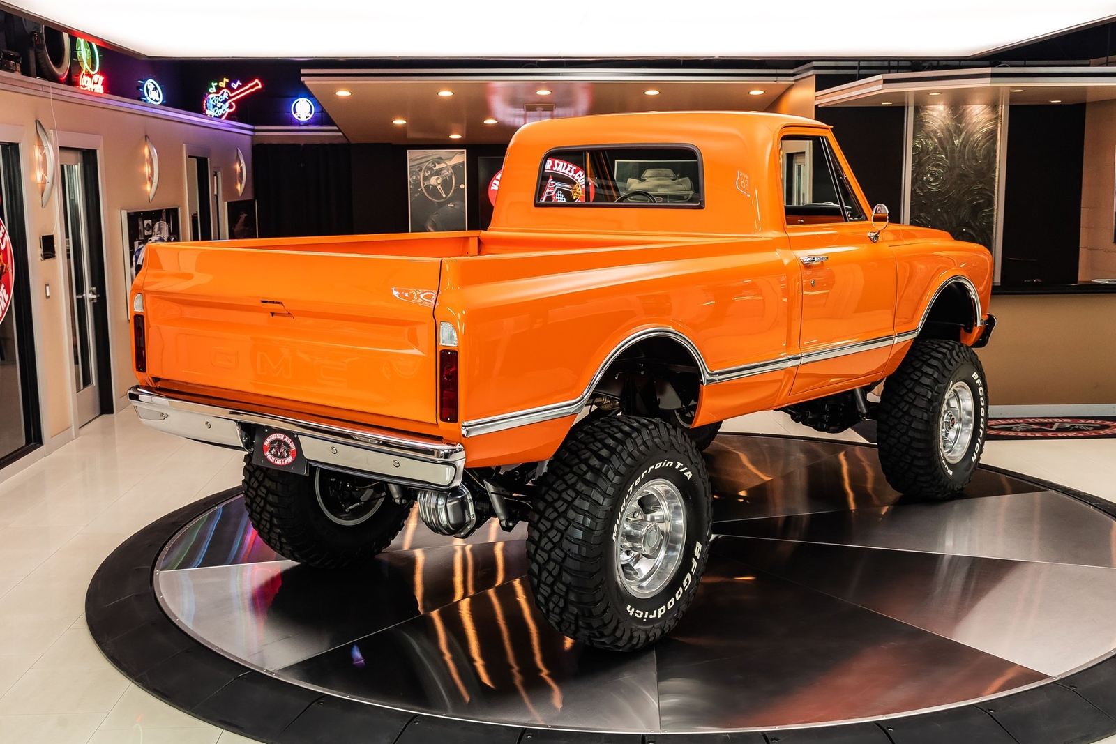 GMC-Sierra-3500-1967-Pickup-Truck-13