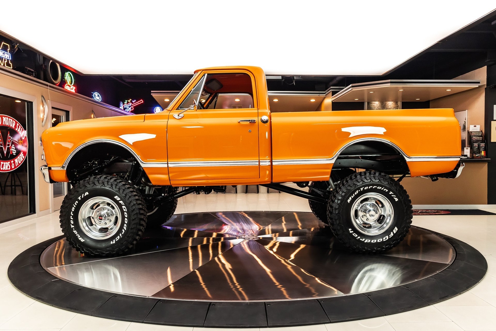 GMC-Sierra-3500-1967-Pickup-Truck-18