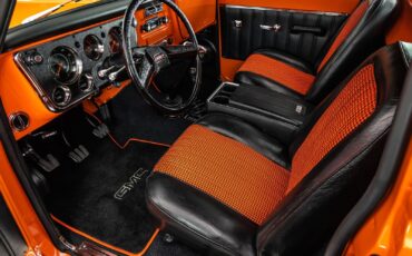 GMC-Sierra-3500-1967-Pickup-Truck-2