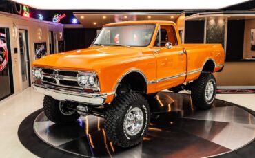 GMC-Sierra-3500-1967-Pickup-Truck-5