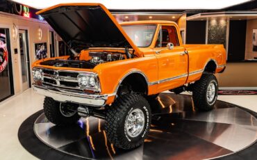 GMC-Sierra-3500-1967-Pickup-Truck-6
