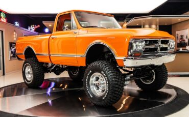 GMC-Sierra-3500-1967-Pickup-Truck-9