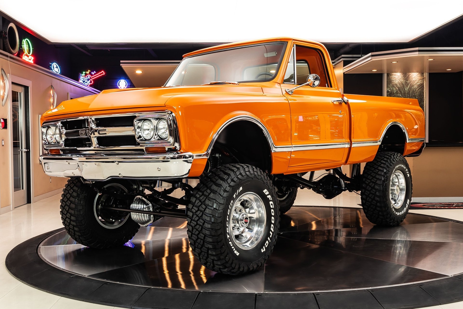 GMC-Sierra-3500-1967-Pickup-Truck