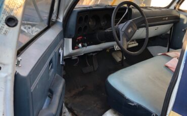 GMC-Sierra-3500-1981-Cab-Chassis-5