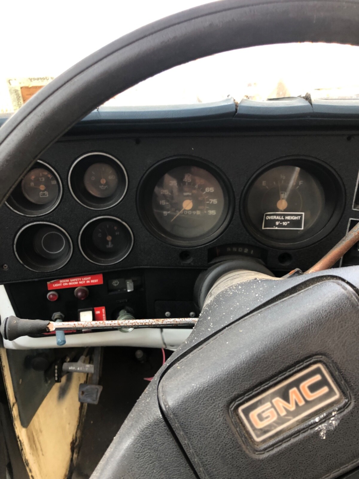GMC-Sierra-3500-1981-Cab-Chassis-7
