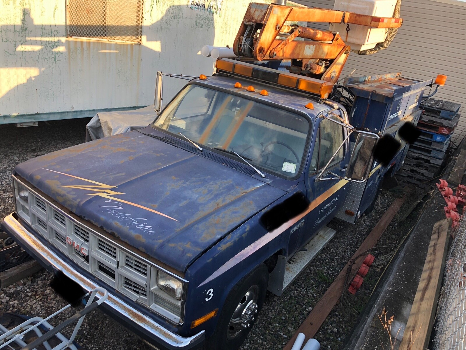 GMC-Sierra-3500-1981-Cab-Chassis