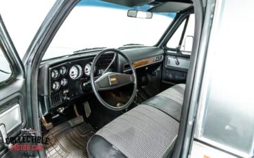 GMC-Sierra-K1500-1977-Pickup-Truck-4
