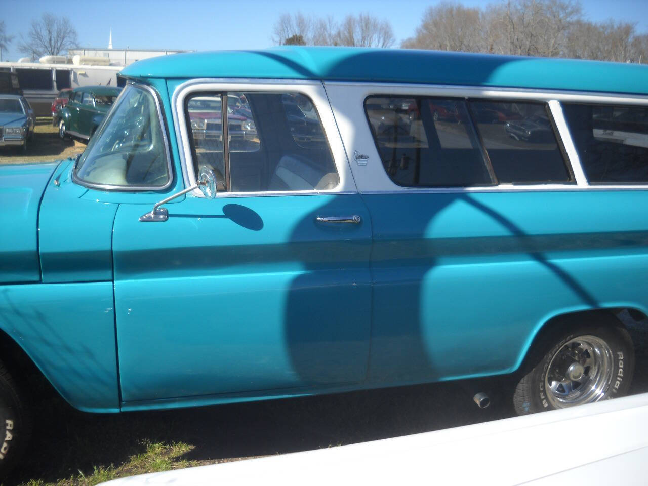 GMC-Suburban-1963-Full-Size-1