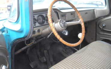 GMC-Suburban-1963-Full-Size-11