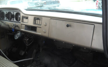 GMC-Suburban-1963-Full-Size-16