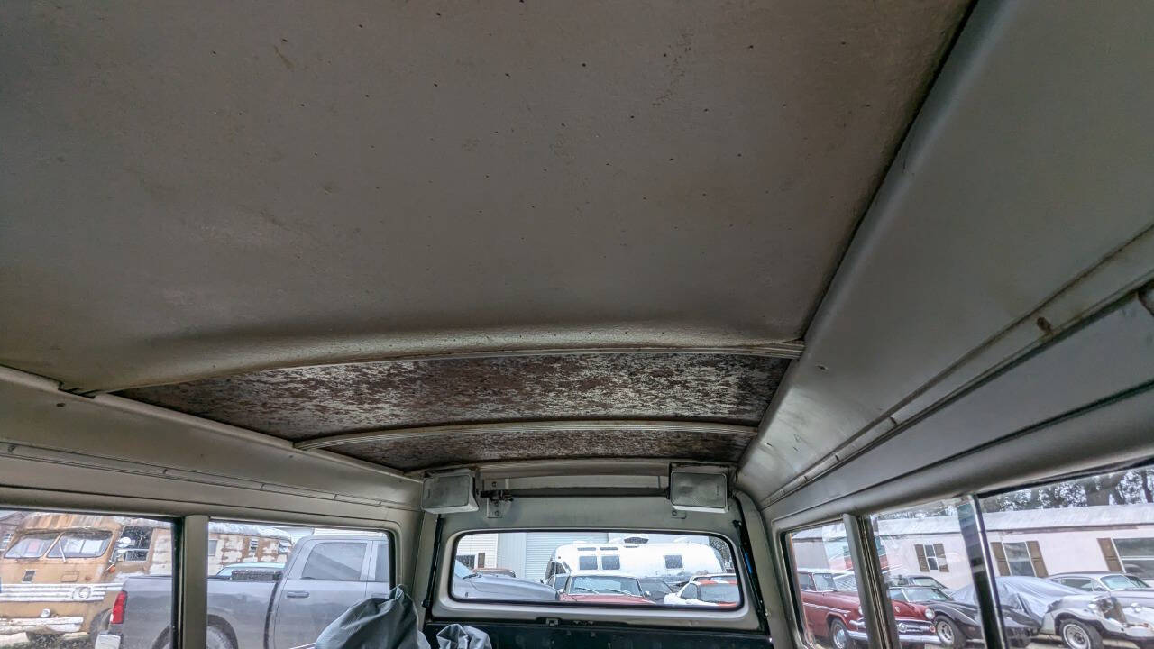 GMC-Suburban-1963-Full-Size-18