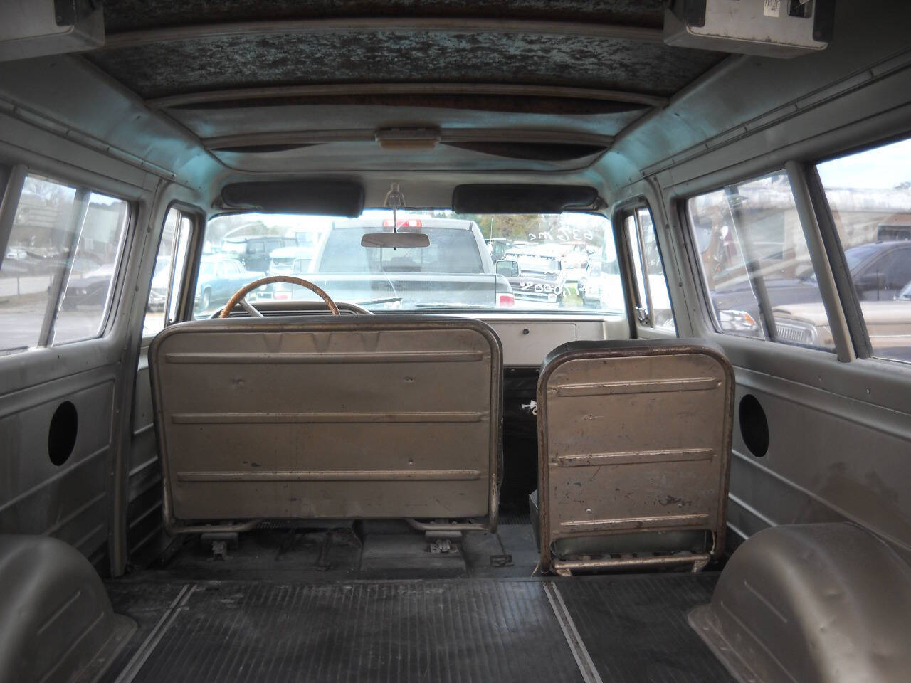 GMC-Suburban-1963-Full-Size-23