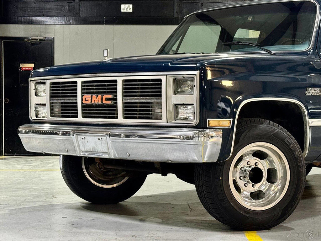GMC-Suburban-1987-SUV-1