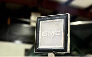 GMC-Suburban-1987-SUV-2