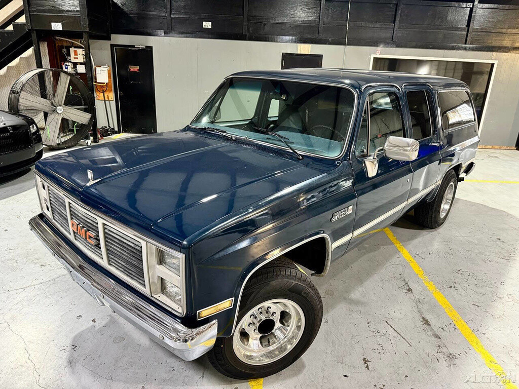 GMC-Suburban-1987-SUV-3