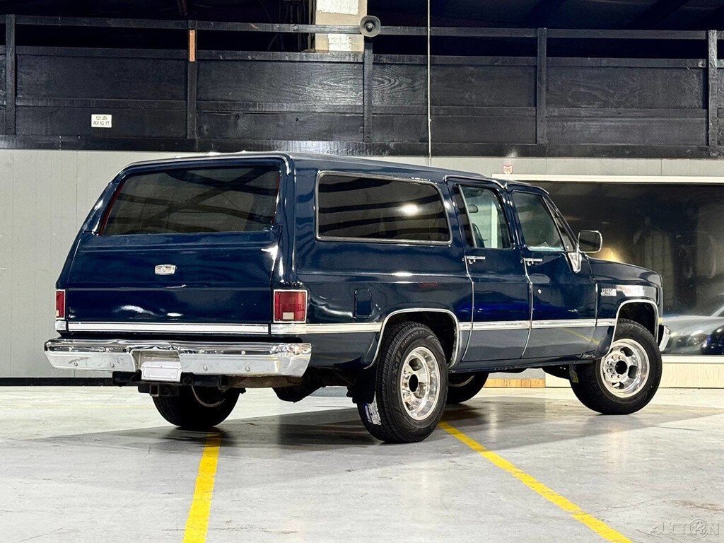 GMC-Suburban-1987-SUV-5