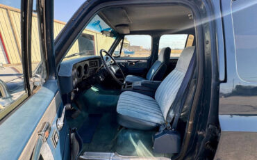 GMC-Suburban-1987-SUV-8