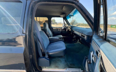 GMC-Suburban-1987-SUV-9