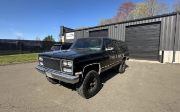 GMC-Suburban-1990-1