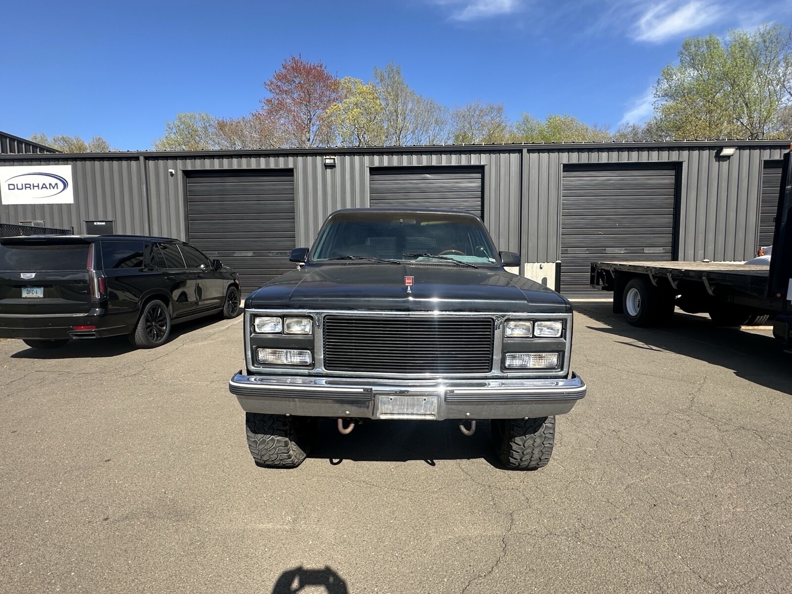 GMC-Suburban-1990-2