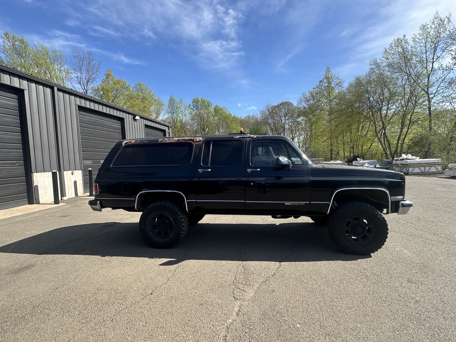 GMC-Suburban-1990-4