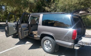 GMC-Suburban-1993-SUV-1